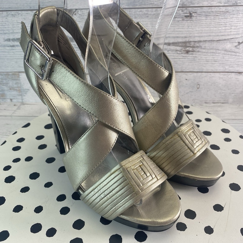 Calvin‎ Klein Sunshyne Platform Heels Womens 6 M Silver Leather Pewter Crossover